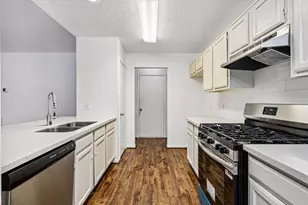 4406 Alamo Ave, Sugar Land, TX 77479 - Photo 9