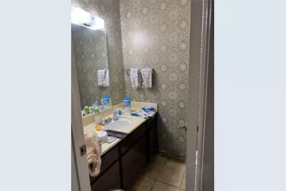 7815 Grove Ridge Drive, Houston, TX 77061 - Photo 25