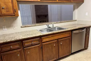 13784 Hollowgreen Dr, Houston, TX 77082 - Photo 3