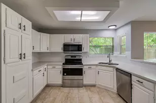 13215 Bunker Hill Dr, Willis, TX 77318 - Photo 19