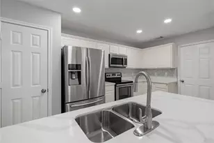 38 N Walden Elms S, The Woodlands, TX 77382 - Photo 7