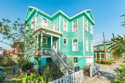 415 14th Street, Galveston, TX 77550 - Photo 1