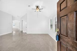 2606 Cypress Springs Dr, Pearland, TX 77584 - Photo 5