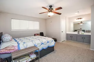 9527 Willow Wood Ln, Houston, TX 77086 - Photo 9