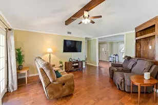 106 Southern Oaks Dr, Lake Jackson, TX 77566 - Photo 5