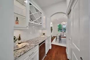 1236 Chamboard Ln, Houston, TX 77018 - Photo 9