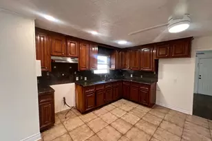 2146 Minnesota St, Houston, TX 77034 - Photo 3