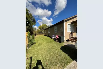 2515 Harris Street, Baytown, TX 77521 - Photo 3