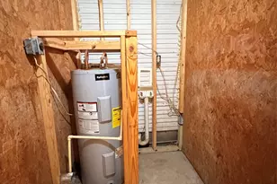 306 Jones St, Columbus, TX 78934 - Photo 19