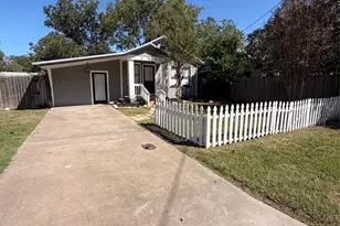 306 Jones St, Columbus, TX 78934 - Photo 23