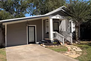 306 Jones St, Columbus, TX 78934 - Photo 3