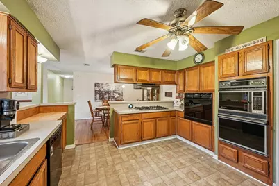2918 Crest Park Drive, Houston, TX 77082 - Photo 13