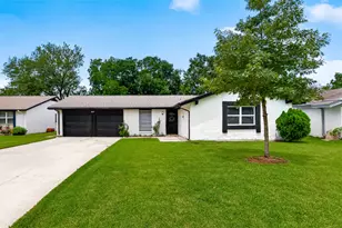 16615 Barcelona Dr, Friendswood, TX 77546 - Photo 5