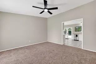 16615 Barcelona Dr, Friendswood, TX 77546 - Photo 3
