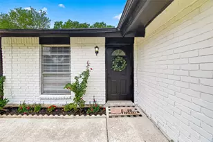 16615 Barcelona Dr, Friendswood, TX 77546 - Photo 7