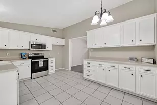16615 Barcelona Dr, Friendswood, TX 77546 - Photo 15