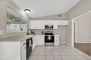 16615 Barcelona Dr, Friendswood, TX 77546 - Photo 17