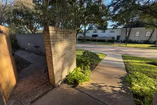 2700 Bellefontaine St, Houston, TX 77025 - Photo 27