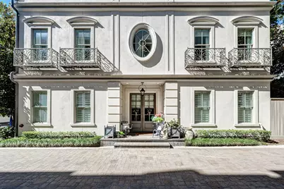 2113 Bancroft Street, Houston, TX 77027 - Photo 1