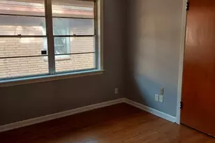 4933 Nina Lee Ln, Houston, TX 77092 - Photo 7