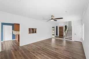 13335 Corzatt Dr, Houston, TX 77065 - Photo 9