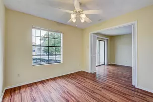 2750 Holly Hall St, Houston, TX 77054 - Photo 15