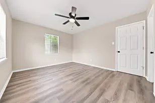 5806 Clarewood Dr, Houston, TX 77081 - Photo 25