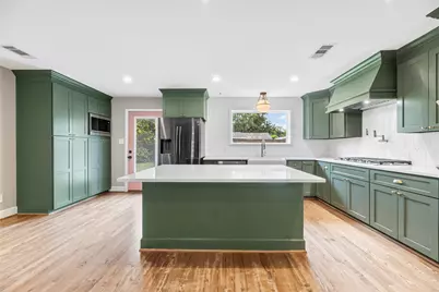 5230 Libbey Lane, Houston, TX 77092 - Photo 7