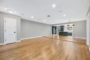 5230 Libbey Ln, Houston, TX 77092 - Photo 5