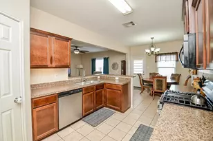 858 Driftwood Ln, La Marque, TX 77568 - Photo 7