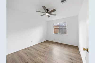 5523 Greenhill Forest Drive, Houston, TX 77088 - Photo 5