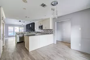 5009 Groveton Ln, Pearland, TX 77584 - Photo 11