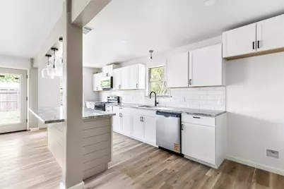 2403 Heather Street, Highlands, TX 77562 - Photo 9