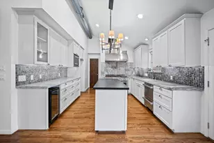 1526 Adkins Rd, Houston, TX 77055 - Photo 3