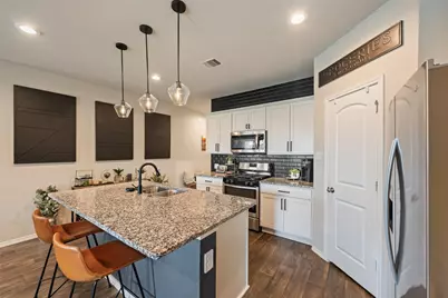 2623 Lost Holly Lane, Conroe, TX 77301 - Photo 5