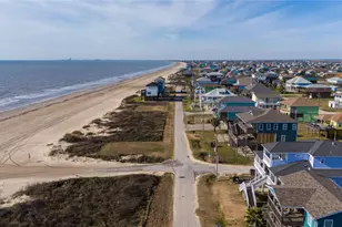 1339 Emerald Dr, Crystal Beach, TX 77650 - Photo 43