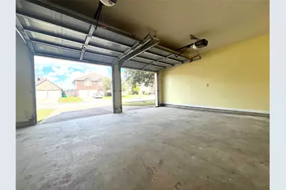 8210 Solara Bend, Houston, TX 77083 - Photo 27