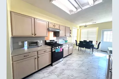 8210 Solara Bend, Houston, TX 77083 - Photo 9