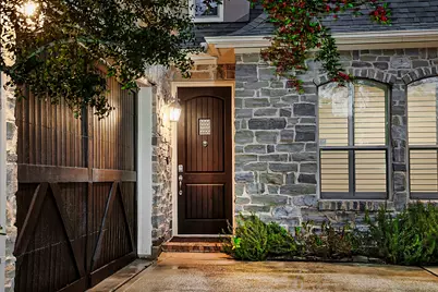 22 Mill Point Place, The Woodlands, TX 77380 - Photo 3