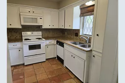 1779 Saxony Lane, Houston, TX 77058 - Photo 9