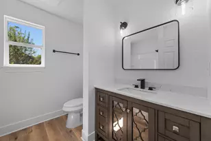 33 17th Ave N, Texas City, TX 77590 - Photo 5