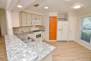 16810 Rippling Mill Dr, Sugar Land, TX 77498 - Photo 13