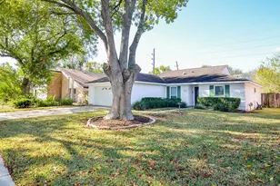 16810 Rippling Mill Dr, Sugar Land, TX 77498 - Photo 3