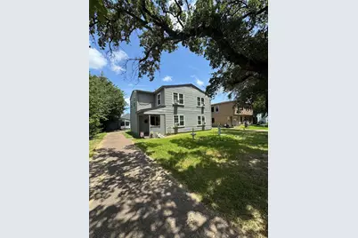 1212 4th Avenue N, Texas City, TX 77590 - Photo 1
