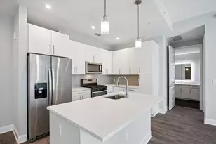2000 Hughes Landing, The Woodlands, TX 77380 - Photo 3
