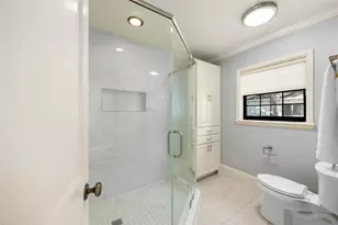 12423 Broken Bough Dr, Houston, TX 77024 - Photo 23