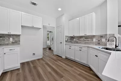 13903 Viewfield Court, Houston, TX 77059 - Photo 17
