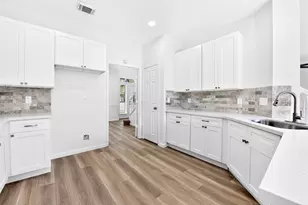13903 Viewfield Ct, Houston, TX 77059 - Photo 19