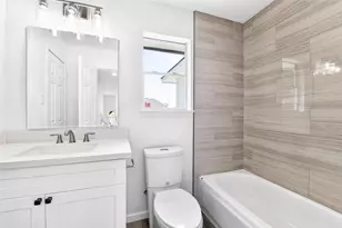13903 Viewfield Ct, Houston, TX 77059 - Photo 33