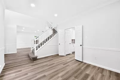 13903 Viewfield Court, Houston, TX 77059 - Photo 11